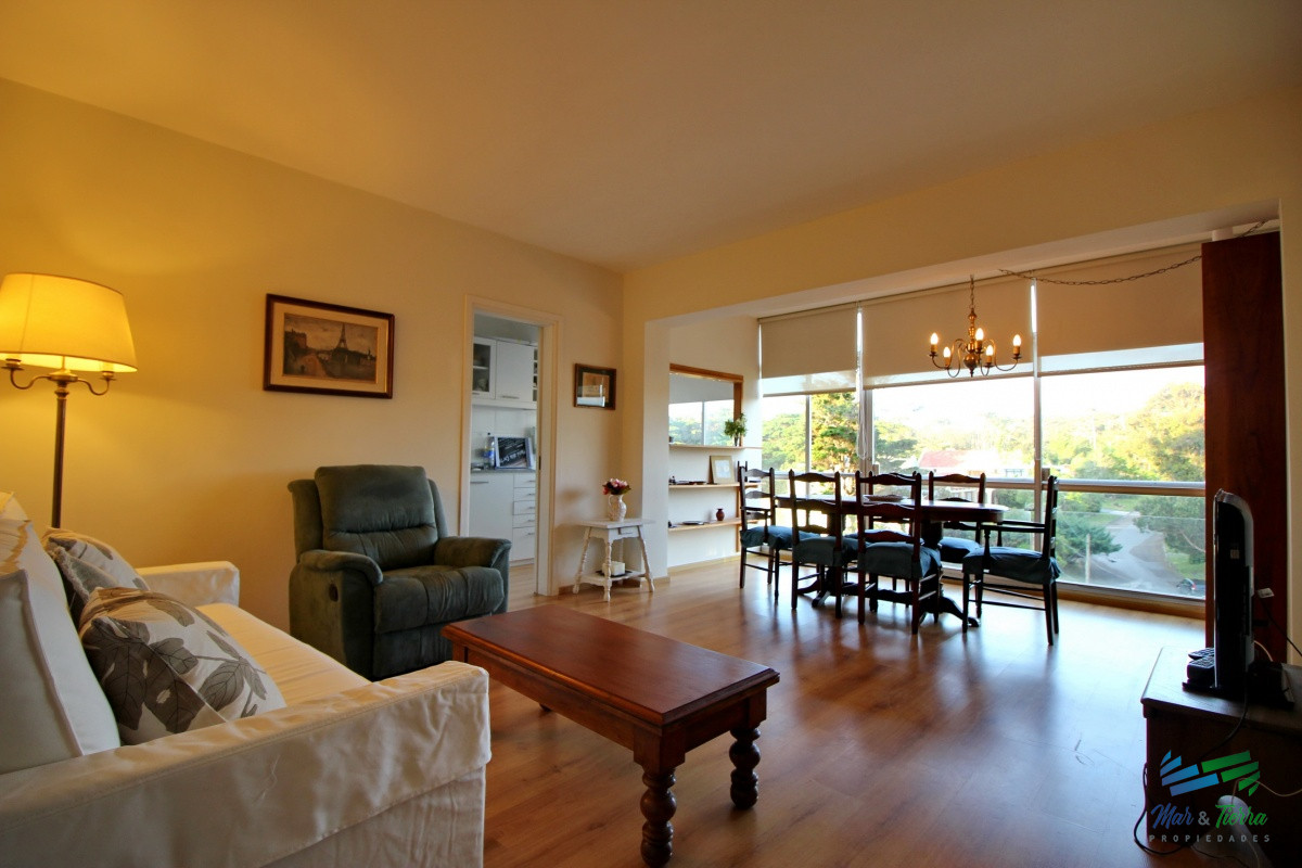 Apartamento ID.1483 - Alquilo apartamento INVERNAL reciclado 1 dormitorio en Punta del Este frente al mar, en playa mansa.