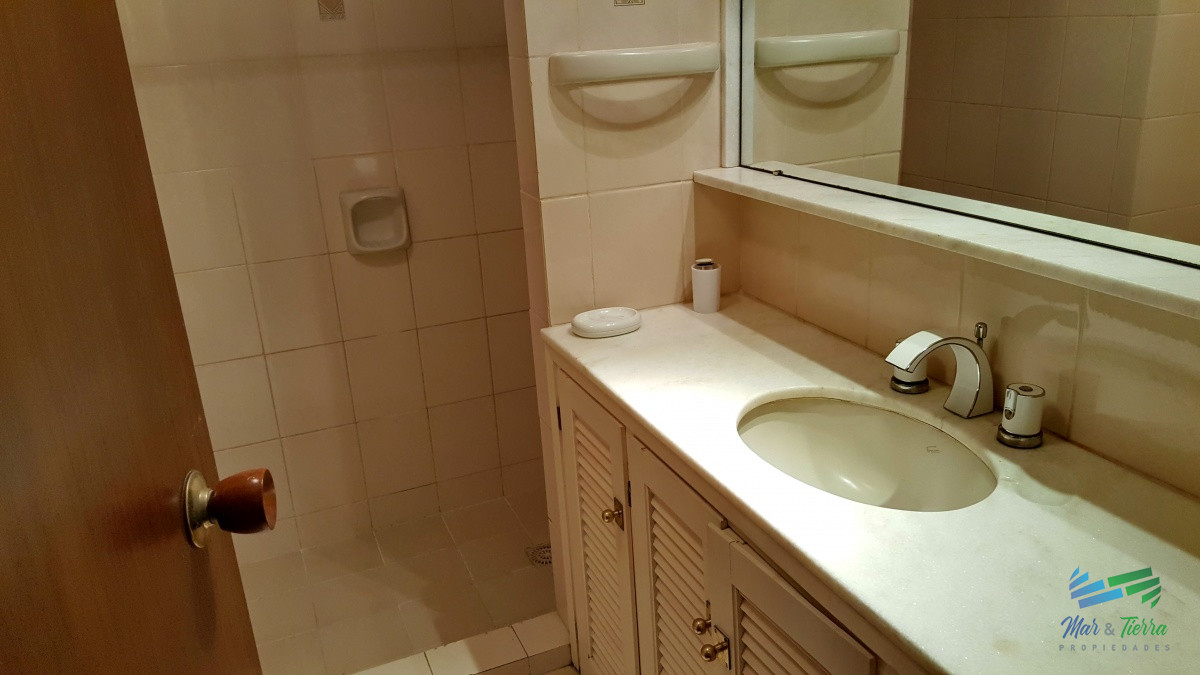 Apartamento ID.1243 - Vendo apartamento 3 dormitorios, frente al mar en Peninsula, Punta del Este