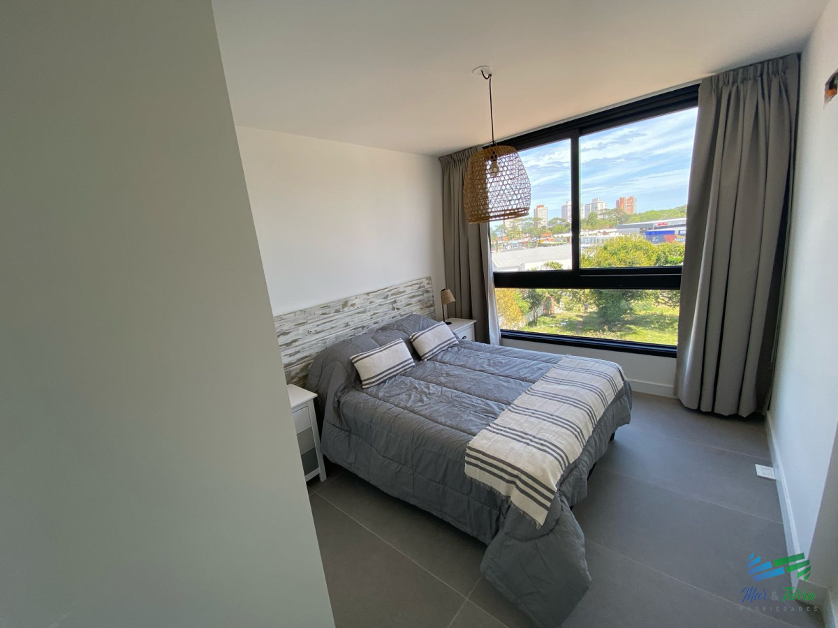 Apartamento ID.4558 - ALQUILER INVERNAL, UN DORMITORIO Y MEDIO. 2024 EDIFICIO CON SERVICIOS  