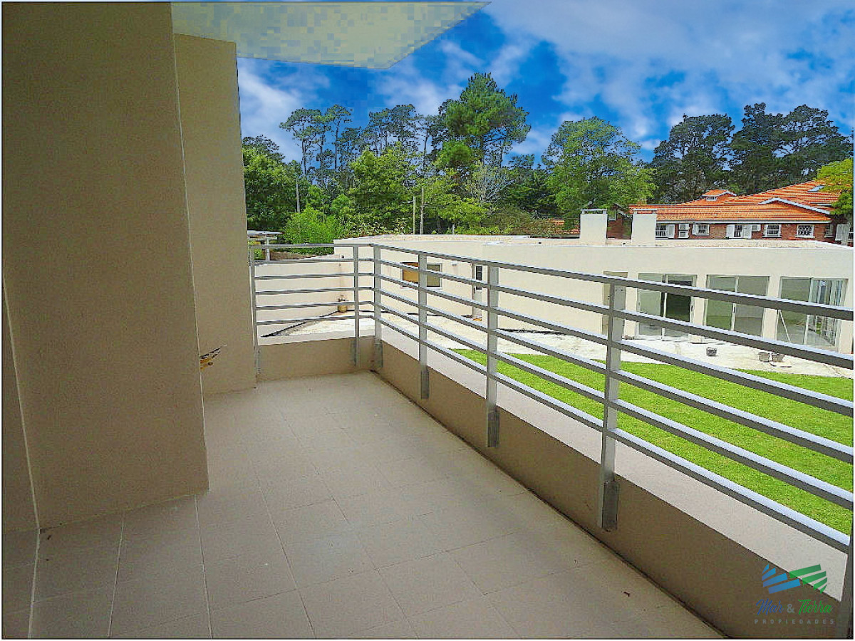 Apartamento ID.1034 - En venta apartamento 2 dormitorios con parrillero propio y piscina en San Rafael, Punta del Este.