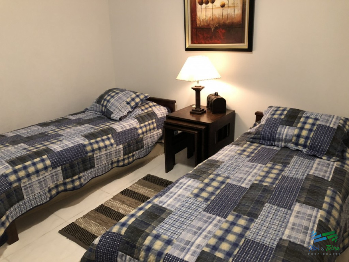 Apartamento ID.2275 - En venta.. piso intermedio, planta amplia muy luminosa, en excelente condiciones.