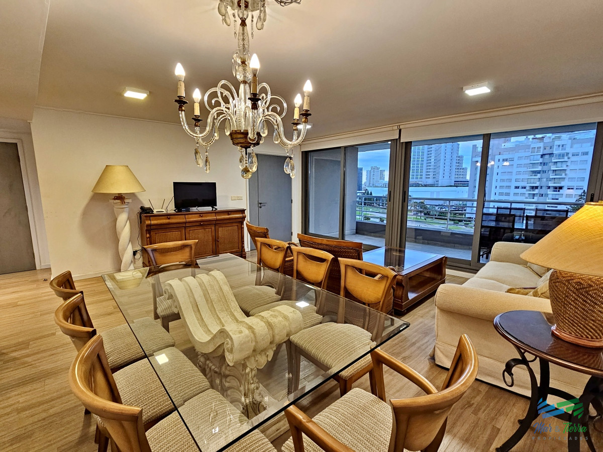 Apartamento ID.4760 - DEPARTAMENTO EN VENTA, PUNTA DEL ESTE, DOS DORMITORIOS DOS BAÑOS. EDIFICIO CON SERVICIOS 