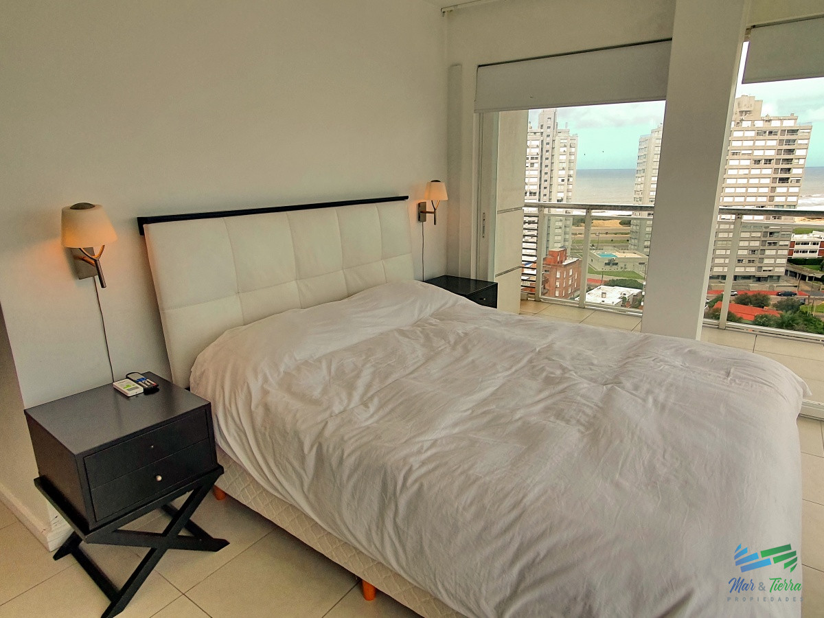 Apartamento ID.7 - Vendo apartamento 3 dormitorios con parrillero propio y servicios en Punta del Este