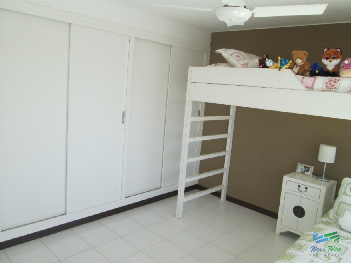 Apartamento ID.2152 - Excelente oportunidad... torre de categoría, con excelentes servicios, ubicado en primera línea sobre playa brava