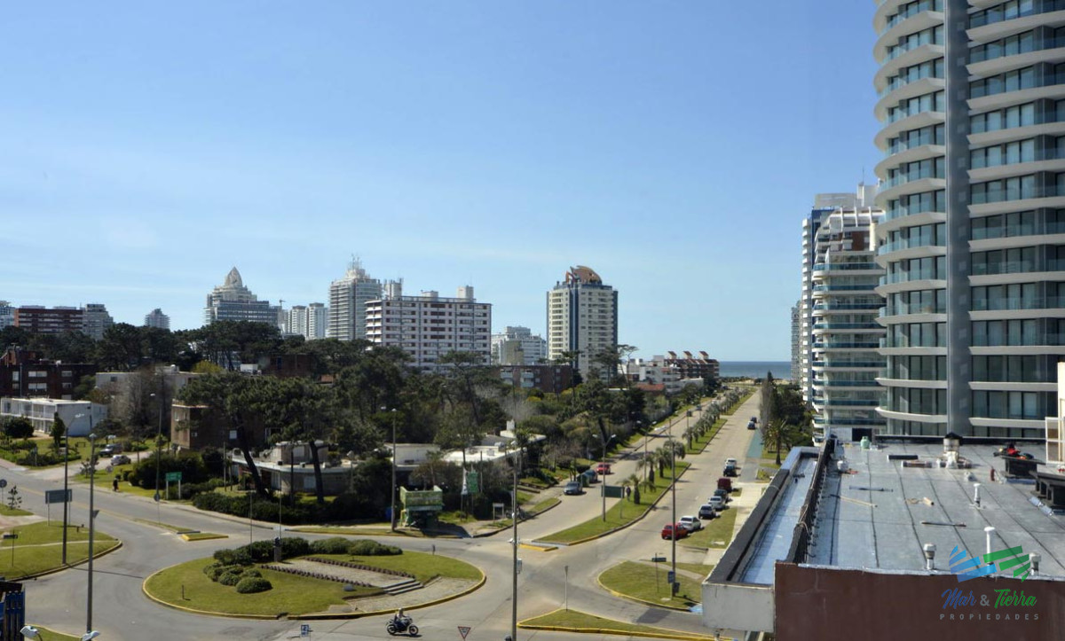 Apartamento ID.2675 - En venta.. muy buena oportunidad a pasitos del mar.