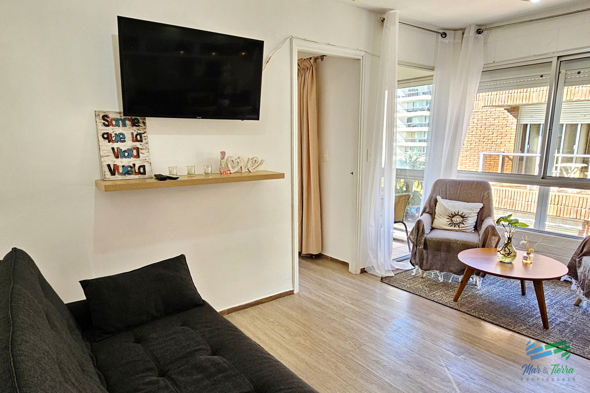Apartamento ID.5171 - Venta de apartamento de 1 dormitorio 2 baños en la parada 2 de Punta del Este 
