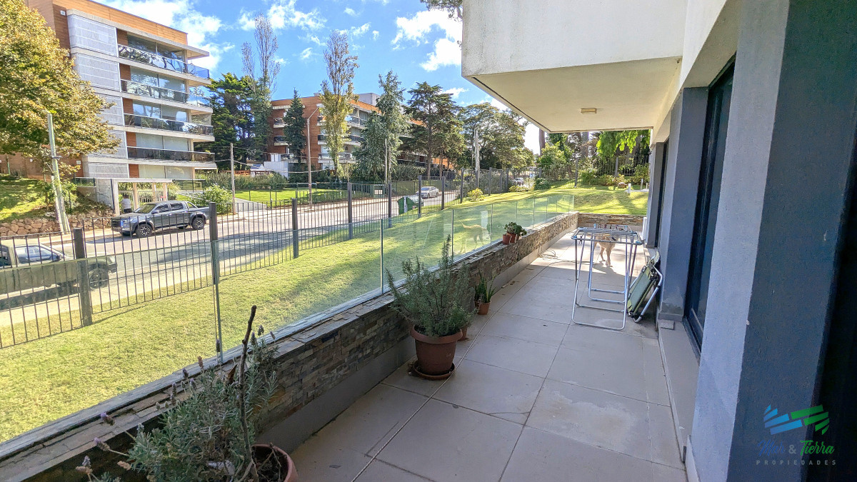 Apartamento ID.5175 - Venta de apartamento 2 dormitorios con vista al mar zona Arcobaleno