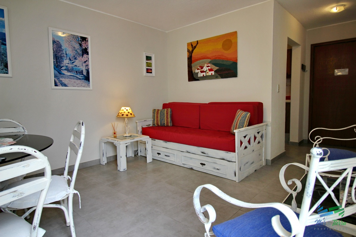 Apartamento ID.2666 - En  alquiler y venta. .muy lindo apto en el corazón de la Península