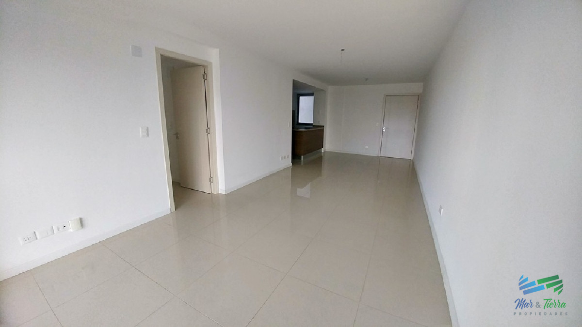 Apartamento ID.2136 - Edificio de categoría, con excelente renta... oportunidad!!!