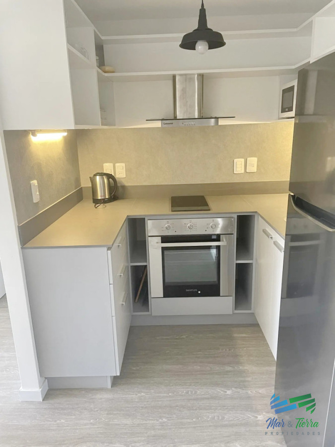 Apartamento ID.5665 - Venta de apartamento un dormitorio sobre Roosevelt con servicios