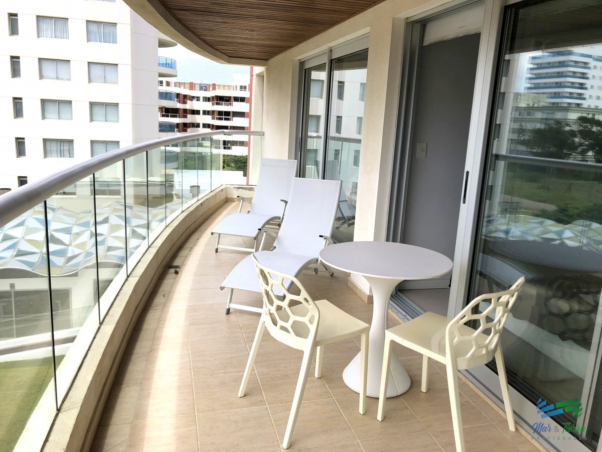 Apartamento ID.3923 - Venta Alquiler apartamento 3 dormitorios 2 baños playa brava punta del este