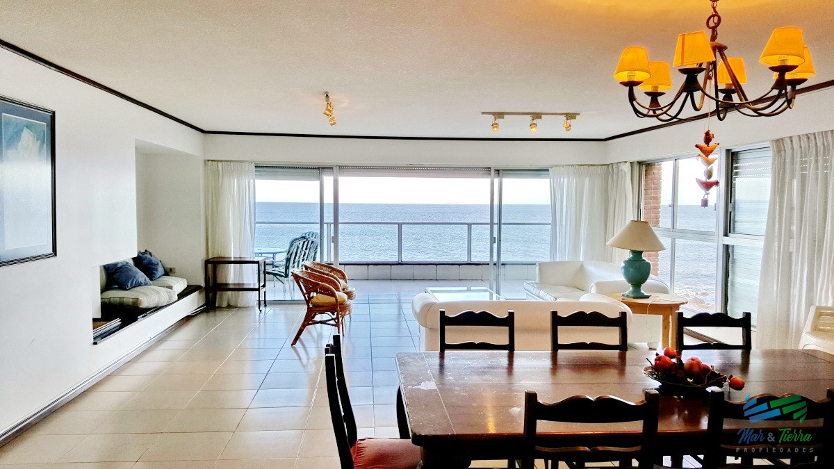 Apartamento ID.1243 - Vendo apartamento 3 dormitorios, frente al mar en Peninsula, Punta del Este