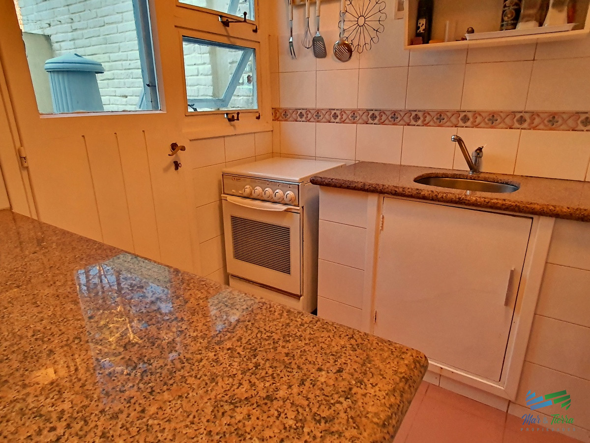 Apartamento ID.3293 - Vendo apartamento tipo casa de 2 dormitorios, reciclado, en San Rafael, Punta del Este.