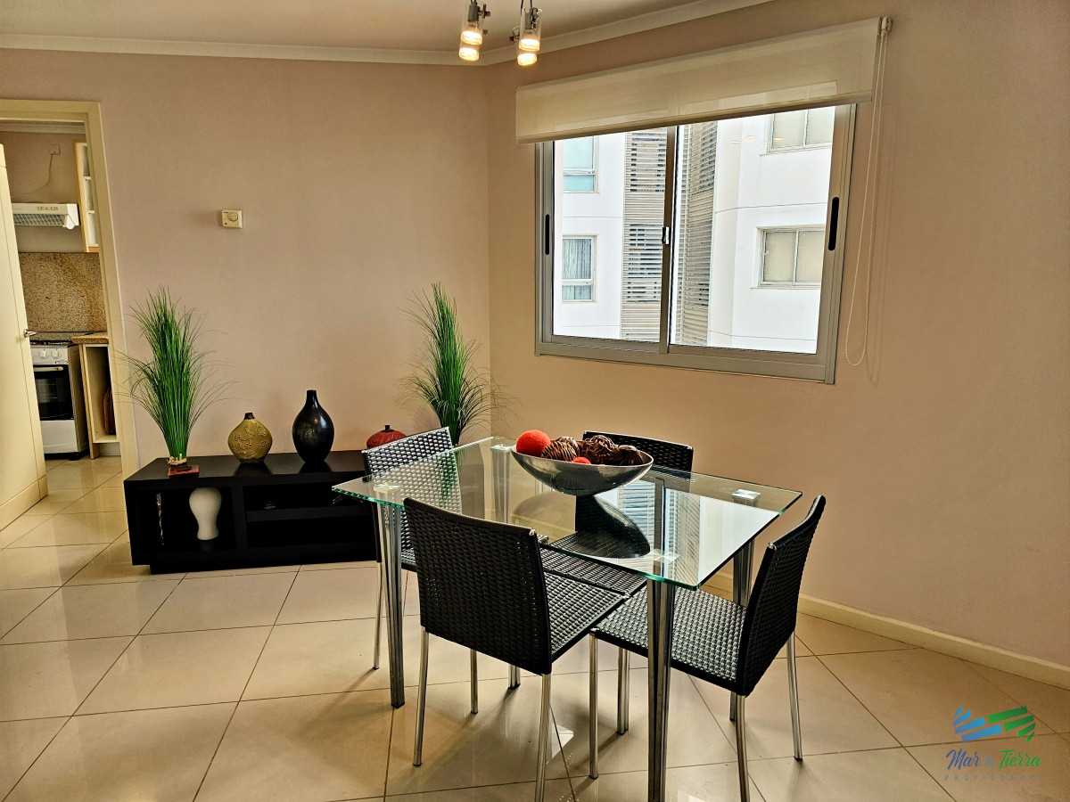 Apartamento ID.4128 - Vendo apartamento en Ocean Drive 2 dormitorios, excelentes servicios, Punta del Este