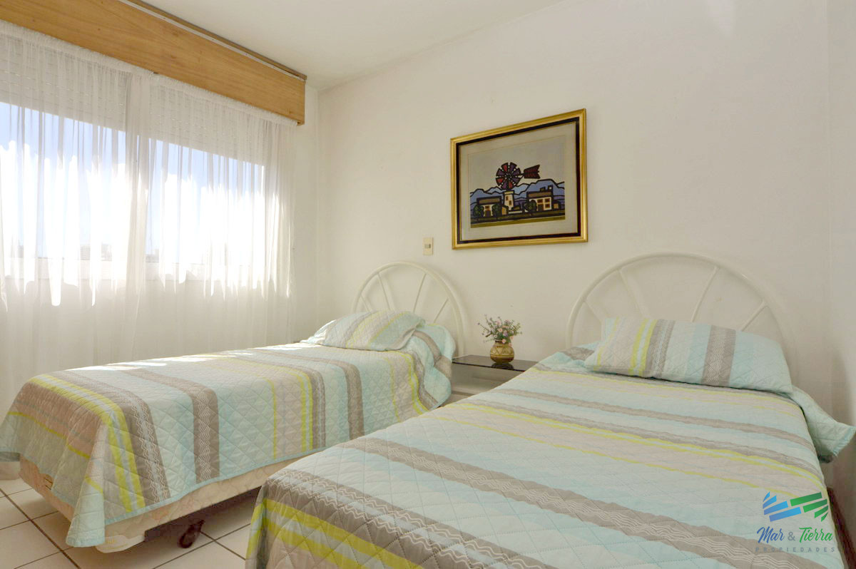 Apartamento ID.2675 - En venta.. muy buena oportunidad a pasitos del mar.