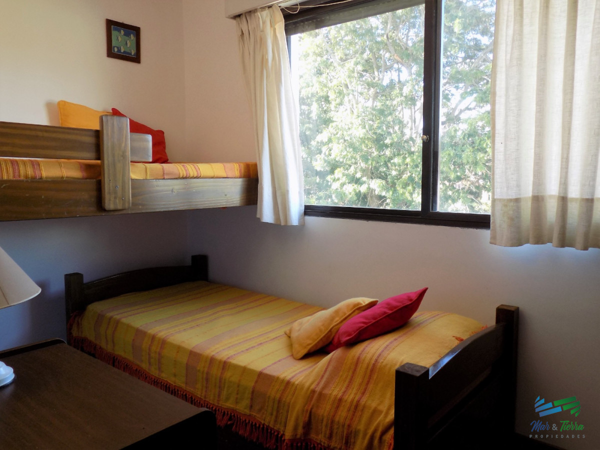 Apartamento ID.2190 - Vendo apartamento 3 dormitorios frente a playa mansa, Punta del Este.