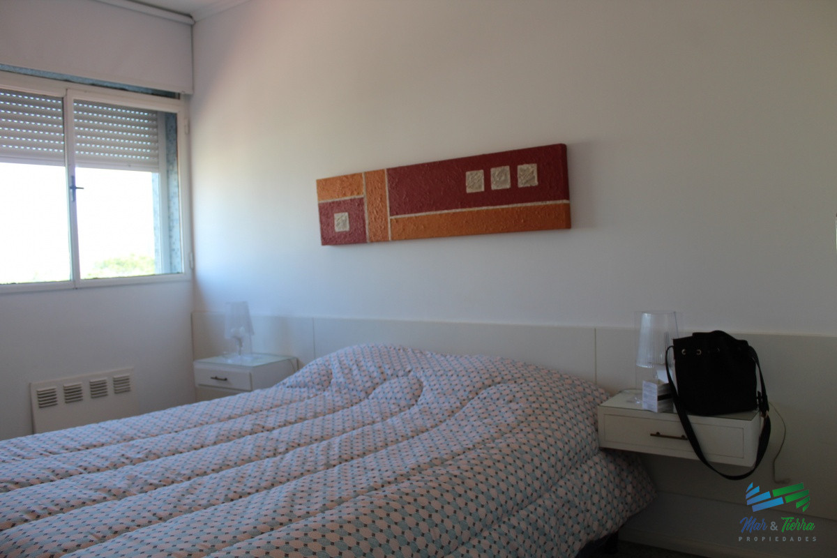 Apartamento ID.2668 - En venta, piso intermedio con vista despejada...