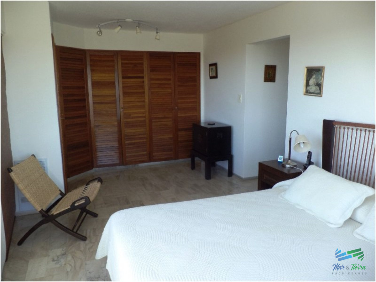 Apartamento ID.1513 - Dpto.reciclado, amplio y luminoso, con vistas de casi 360º.