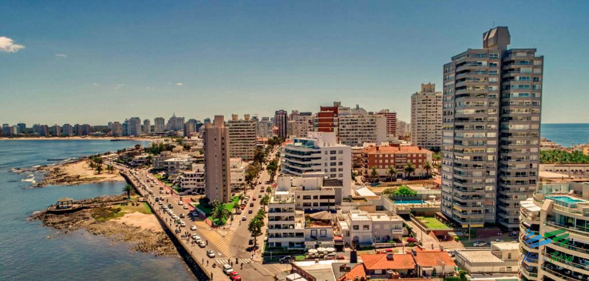 Apartamento ID.670 - Vendo apartamento 2 dormitorios con vista al puerto en Peninsula, Punta del Este