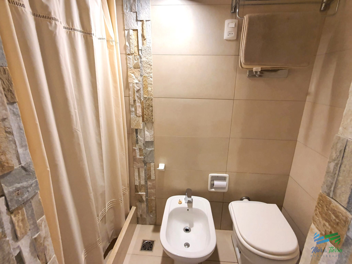 Apartamento ID.4030 - Venta apartamento 3 dormitorios, primera linea playa Brava, Punta del Este