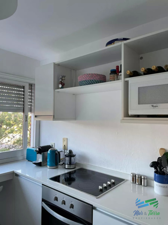 Apartamento ID.4657 - En venta apartamento 2 dormitorios con vista parcial a playa Brava, Punta del Este