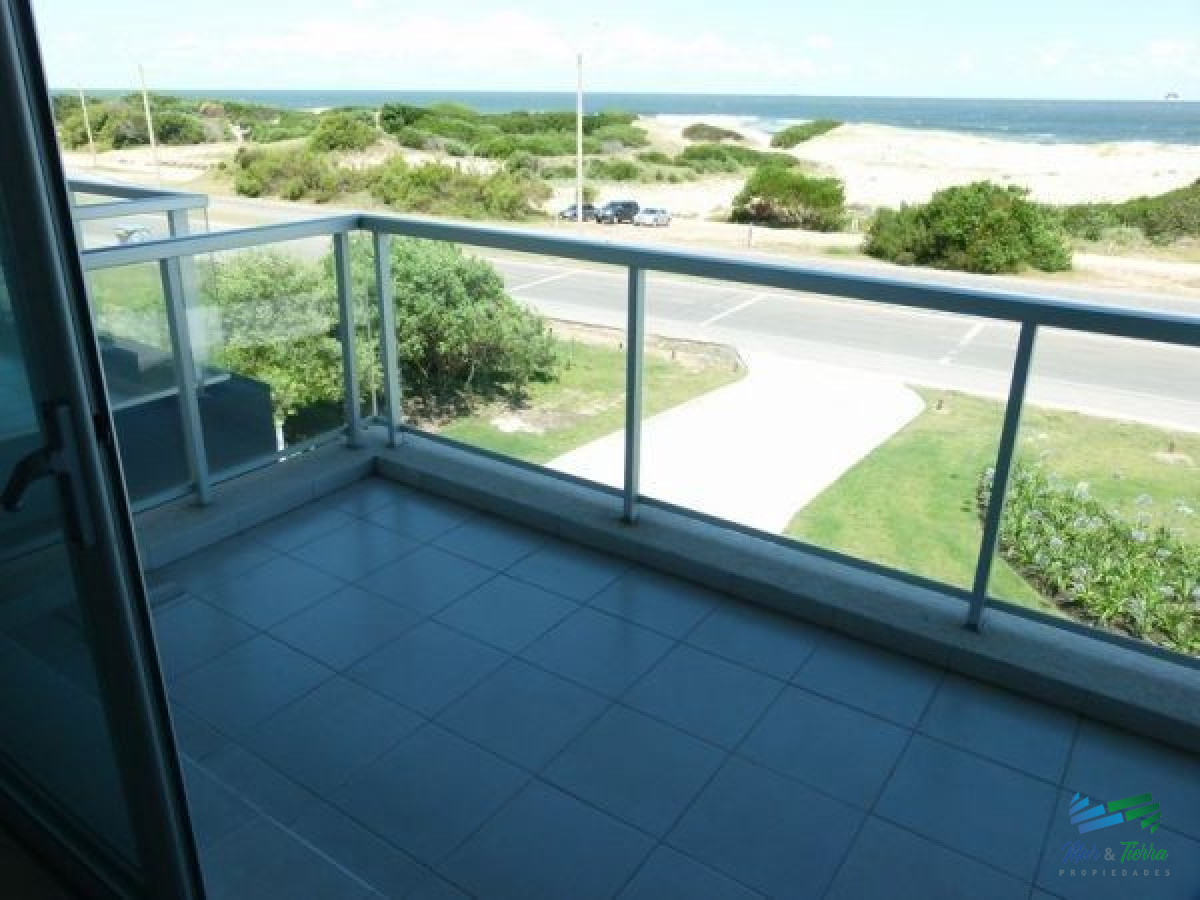 Apartamento ID.2908 - Vendo departamento 3 dormitorios con vista al mar, primera linea, Brava, Rincon del Indio, Punta del Este.