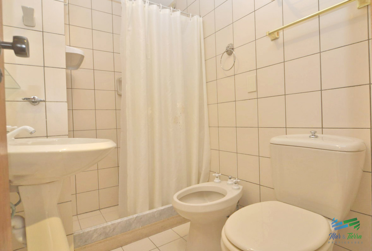 Apartamento ID.2675 - En venta.. muy buena oportunidad a pasitos del mar.