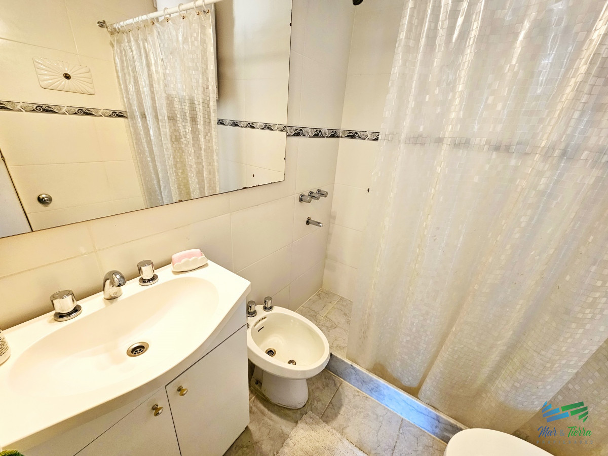Apartamento ID.4431 - Vendo apartamento dos dormitorio en la peninsula, Punta Del Este. 