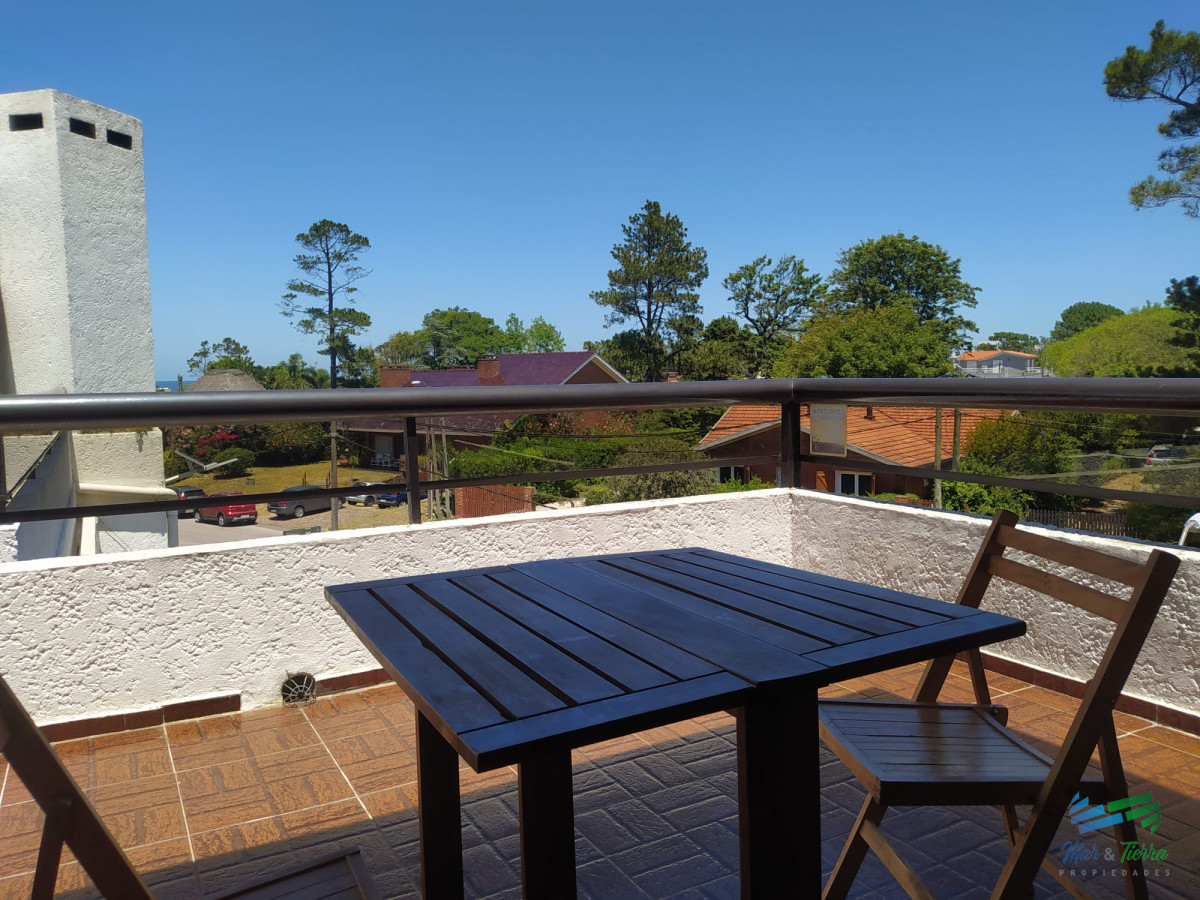 Apartamento ID.3747 - Apartamento tipo Penthouse de 3 dormitorios, Playa Mansa, Punta del Este