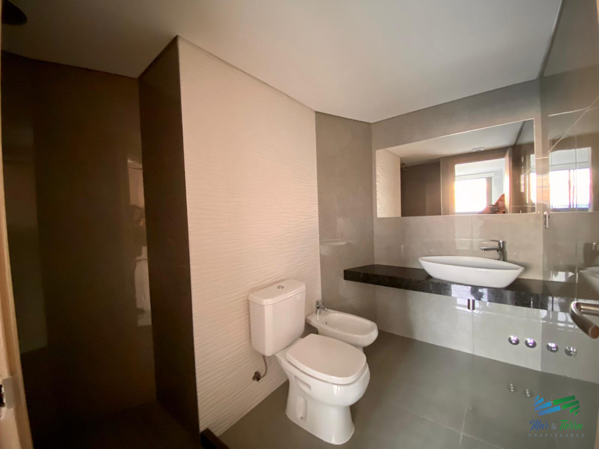 Apartamento ID.2607 - Alquiler anual apartamento 2 dormitorios con servicios en Roosevelt, Punta del Este