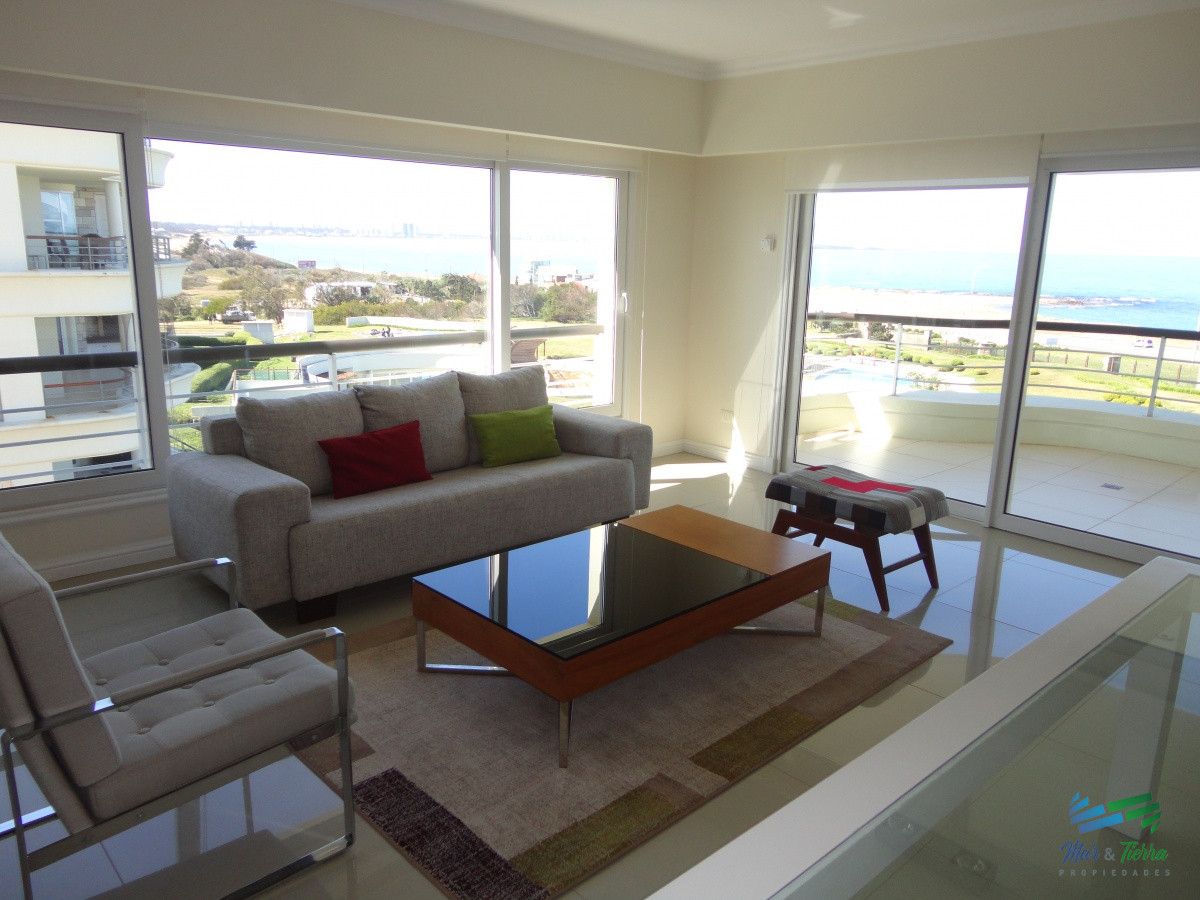 Apartamento ID.4210 - Venta de Apartamento 2 DORMITORIOS en Playa Mansa, Punta del Este