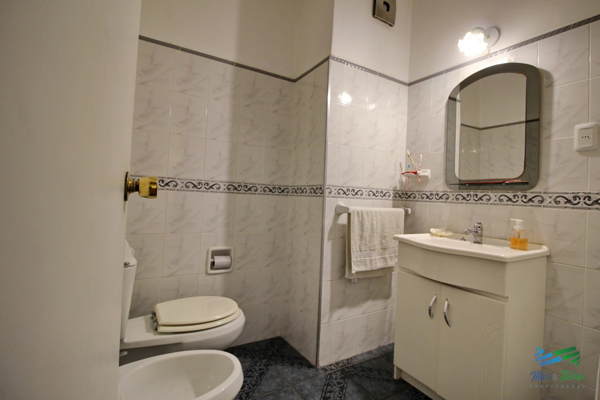 Apartamento ID.1483 - Alquilo apartamento INVERNAL reciclado 1 dormitorio en Punta del Este frente al mar, en playa mansa.