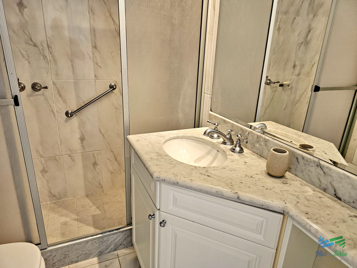 Apartamento ID.4624 - DEPARTAMENTO 3 DORMITORIO + SERVICIO DISPONIBLE ALQUILER ANUAL 