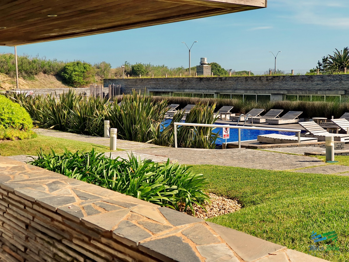 Apartamento ID.3064 - Vendo apartamento de 3 dormitorios y 3 baños. Rincón del Indio, Punta del Este.