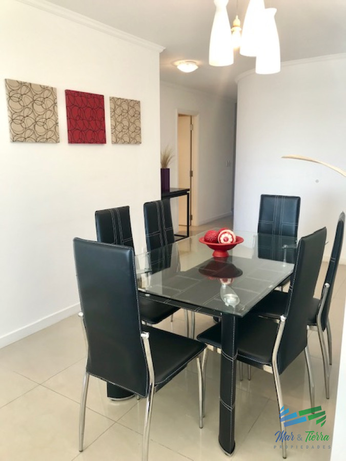 Apartamento ID.209 - Apartamento en Alquiler a una cuadra del mar (Playa Mansa)  en torre nueva, con todos y excelentes servicios .