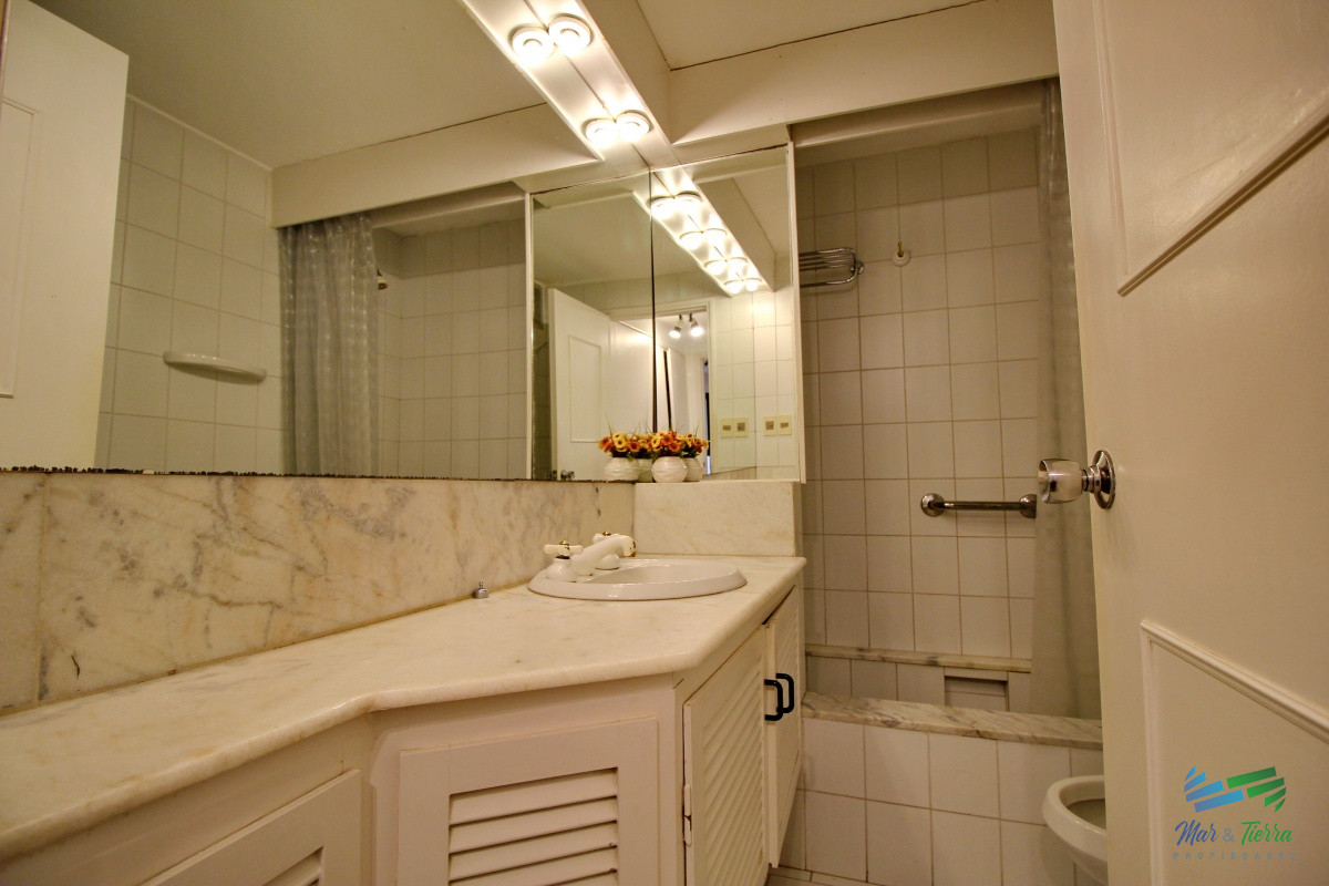 Apartamento ID.663 - Alquilo apartamento 1 dormitorio frente al mar, playa brava, Punta del Este
