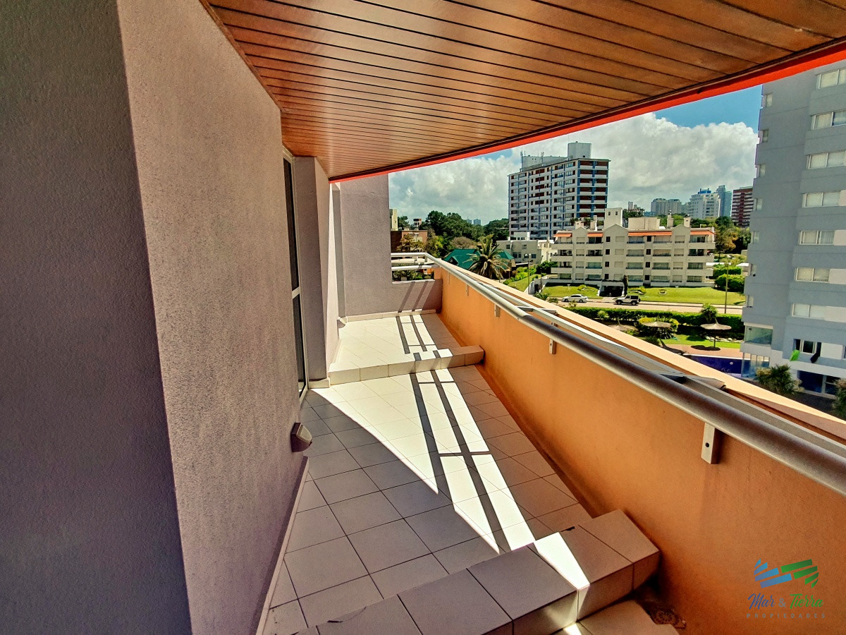 Apartamento ID.1290 - Alquiler de temporada apartamento 2 dormitorios en Brava, Punta del Este