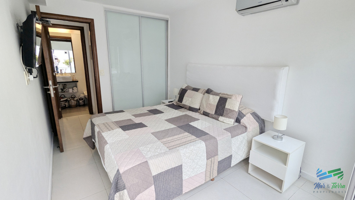 Apartamento ID.4911 - En venta apartamento 1 dormitorio con piscina en Peninsula, Punta del Este