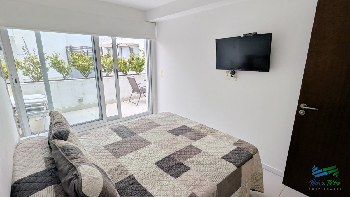 Apartamento ID.4911 - En venta apartamento 1 dormitorio con piscina en Peninsula, Punta del Este