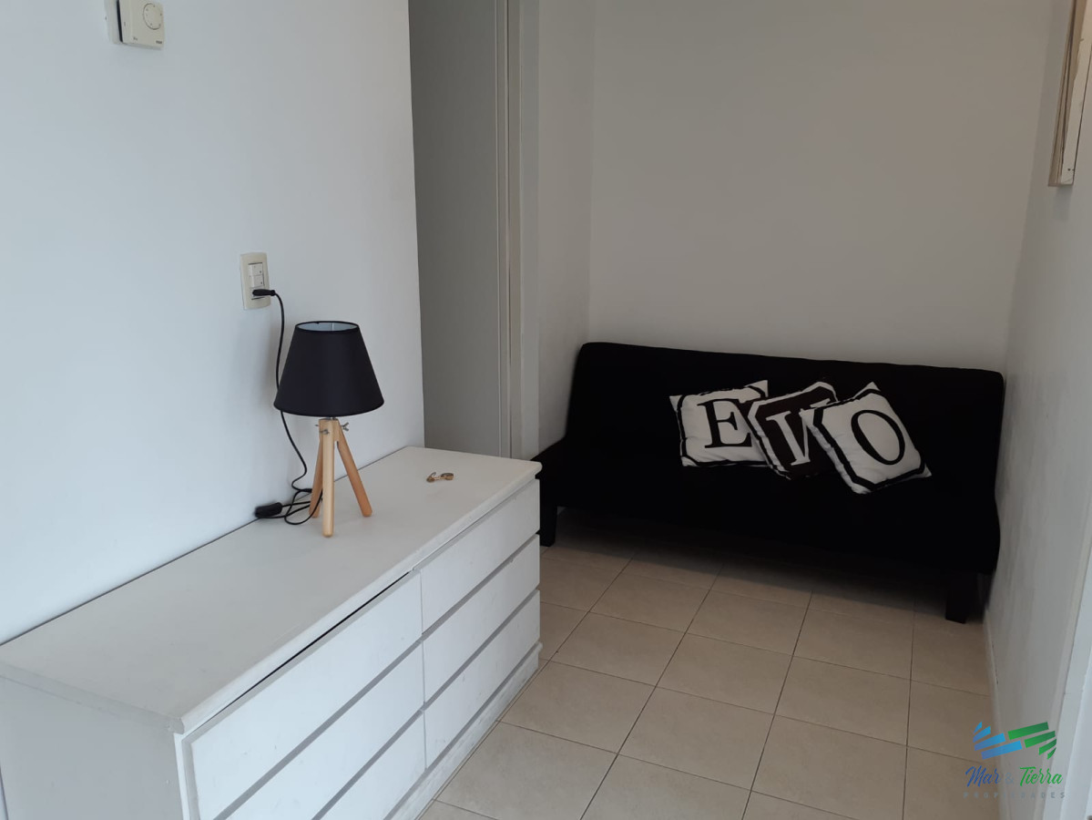 Apartamento ID.2786 - Vendo apartamento 1 dormitorio, edificio con servicios, en Roosevelt, Punta del Este.