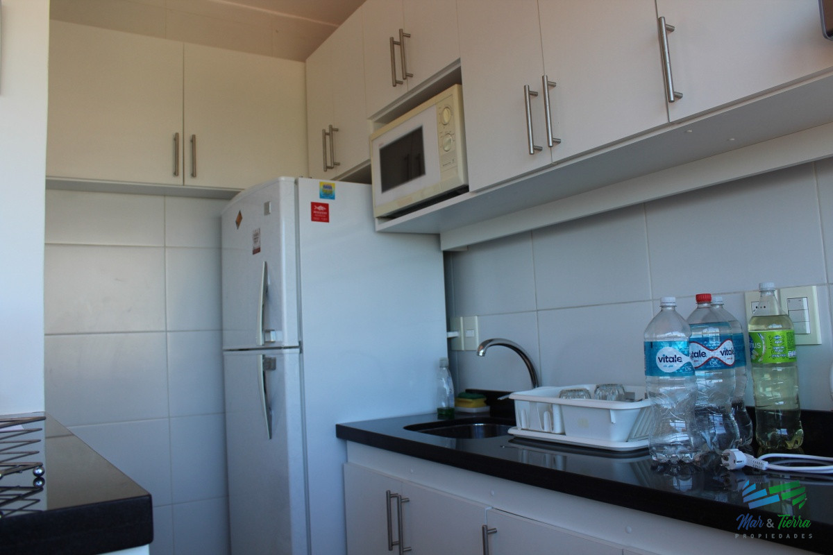 Apartamento ID.2668 - En venta, piso intermedio con vista despejada...