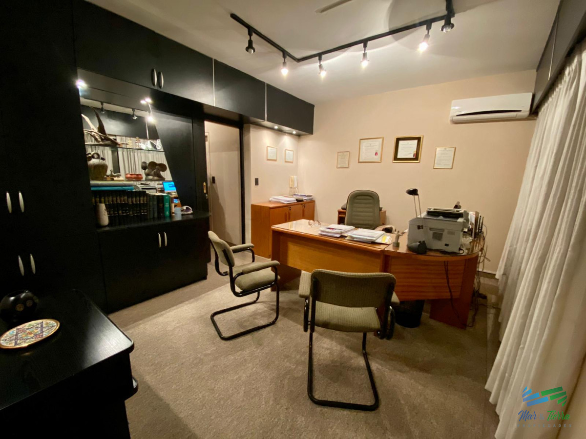 Apartamento ID.3300 - Vendo apartamento, estudio, oficina, 1 dormitorio piso alto, centro de Montevideo