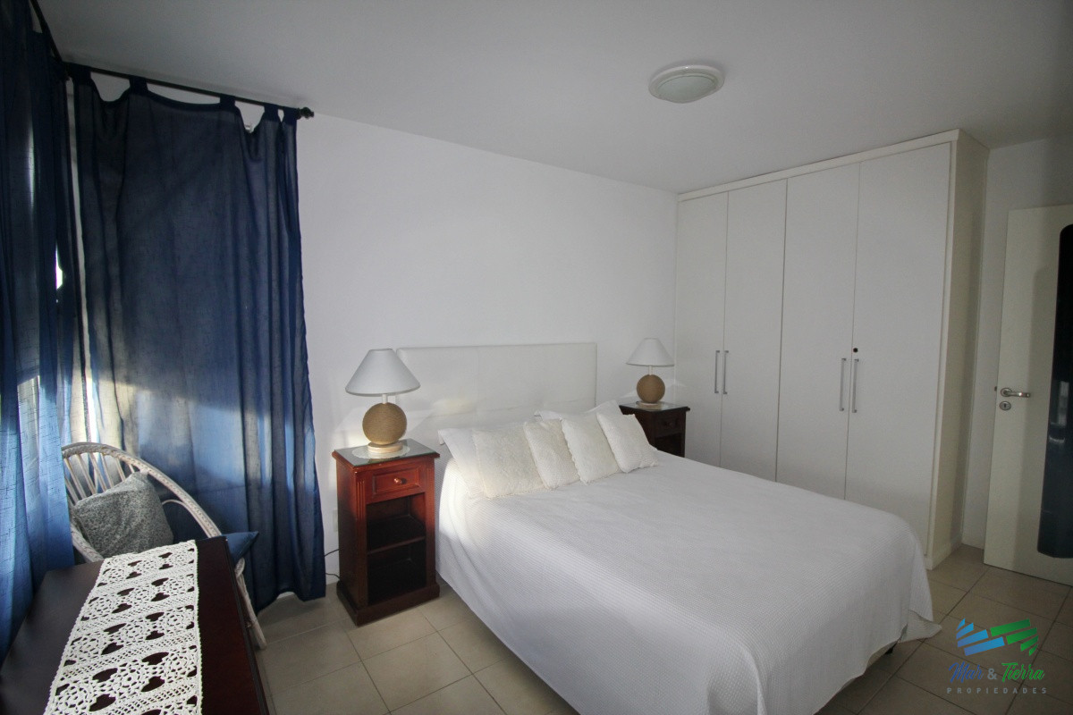 Apartamento ID.600 - En venta... Apartamento 3 dormitorios en Av. Roosevelt, Punta del Este