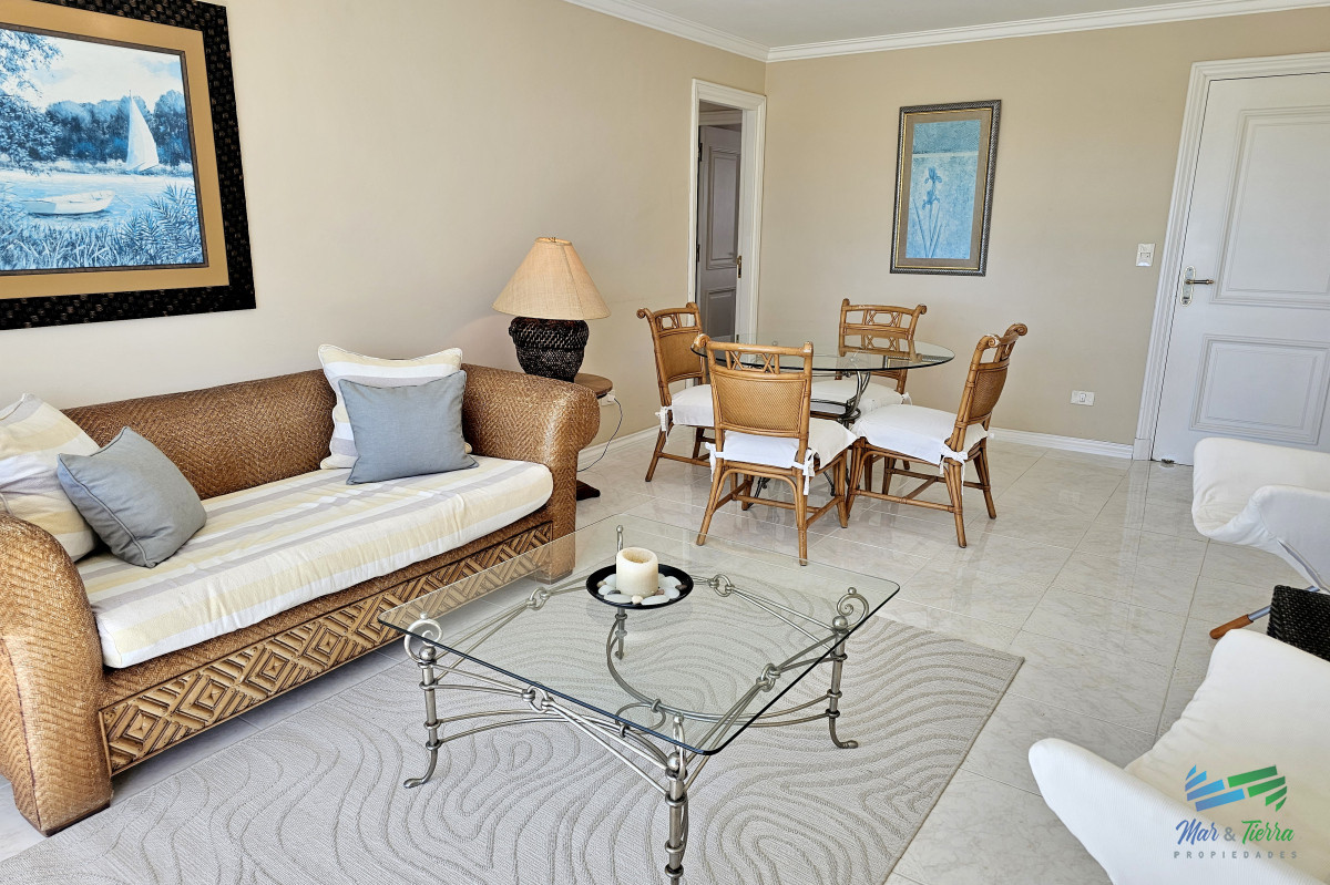 Apartamento ID.51 - Apartamento en Alquiler y Venta, playa mansa- Punta del Este 