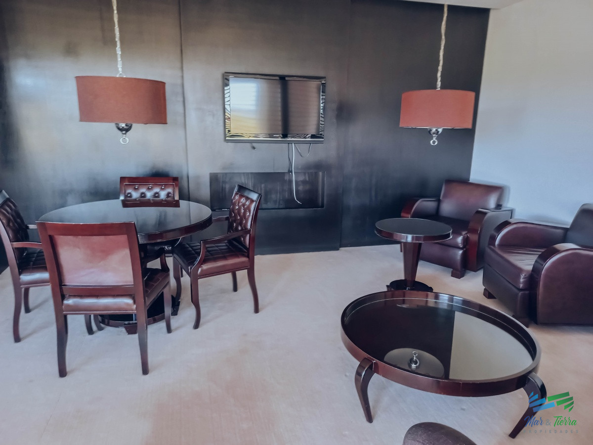 Apartamento ID.3947 - Venta de apartamento dúplex en complejo Veramansa sobre playa Mansa de punta del Este