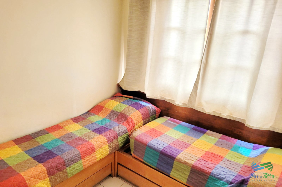 Apartamento ID.1067 - Vendo apartamento 2 dormitorios, con gran terraza y parrillero propio, servicio de mucamas y piscina. Peninsula, Punta del Este.