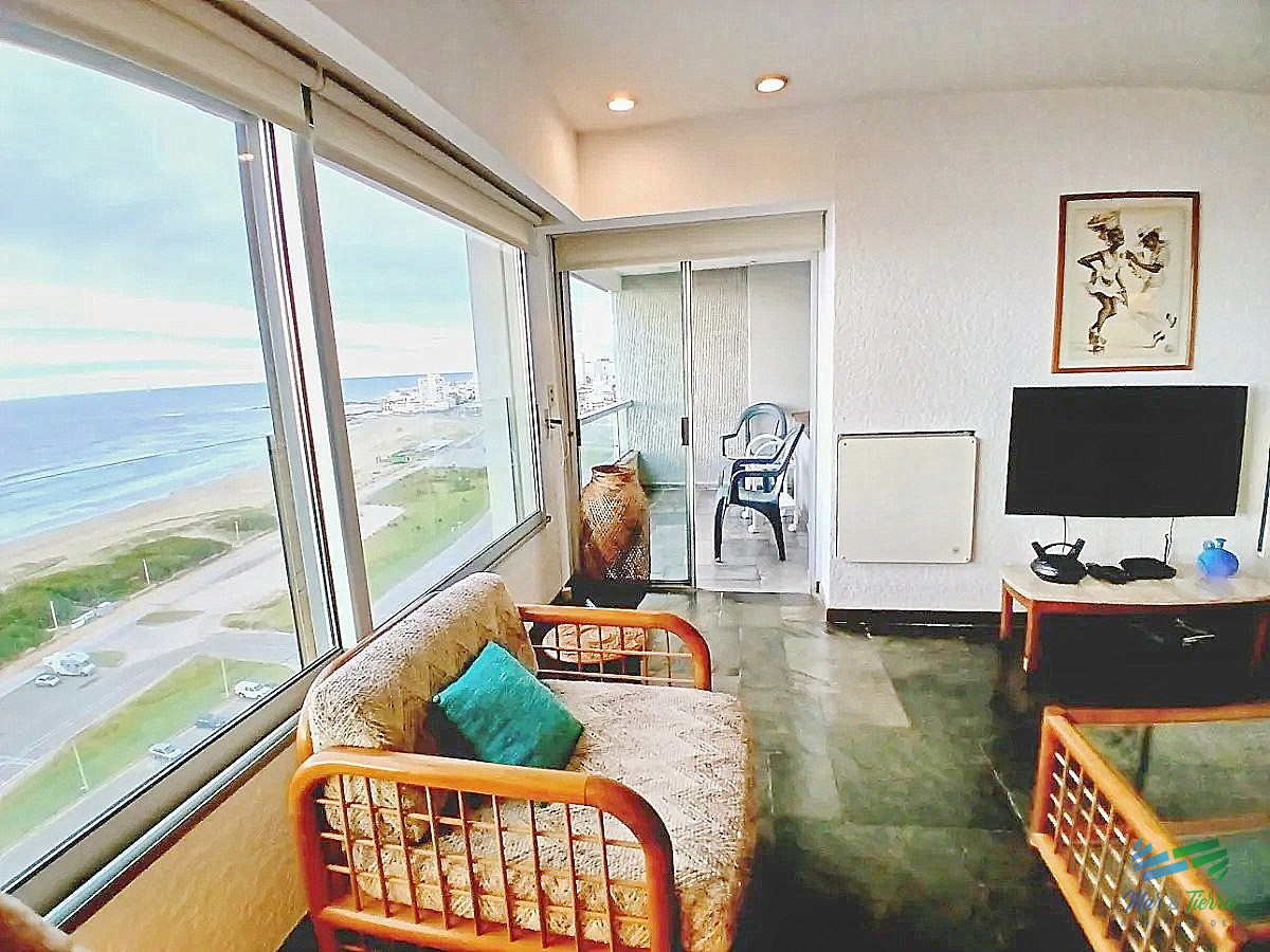 Apartamento ID.5661 - Venta de apartamento sobre playa Brava 1 dormitorio en parada 2