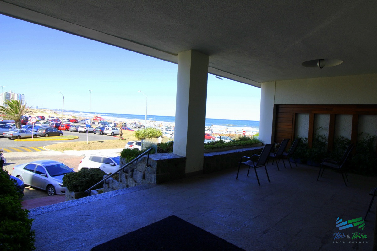 Apartamento ID.4201 - Venta de apartamento en la Península de Punta del este 1 dormitorio 1 baño reciclado