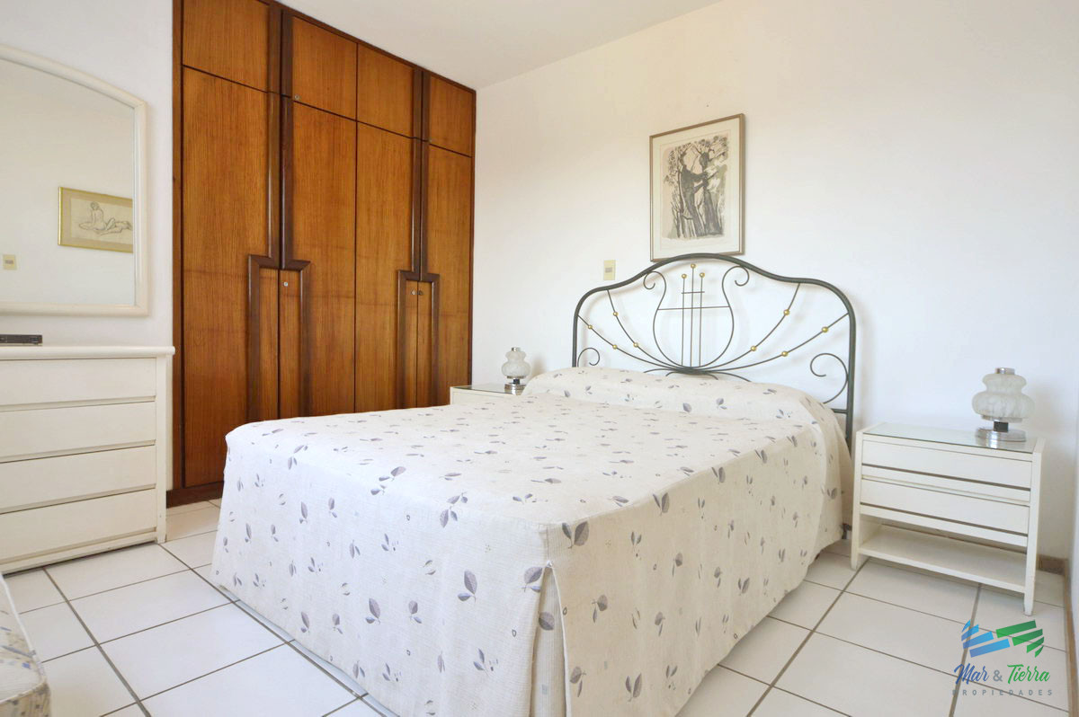 Apartamento ID.2675 - En venta.. muy buena oportunidad a pasitos del mar.