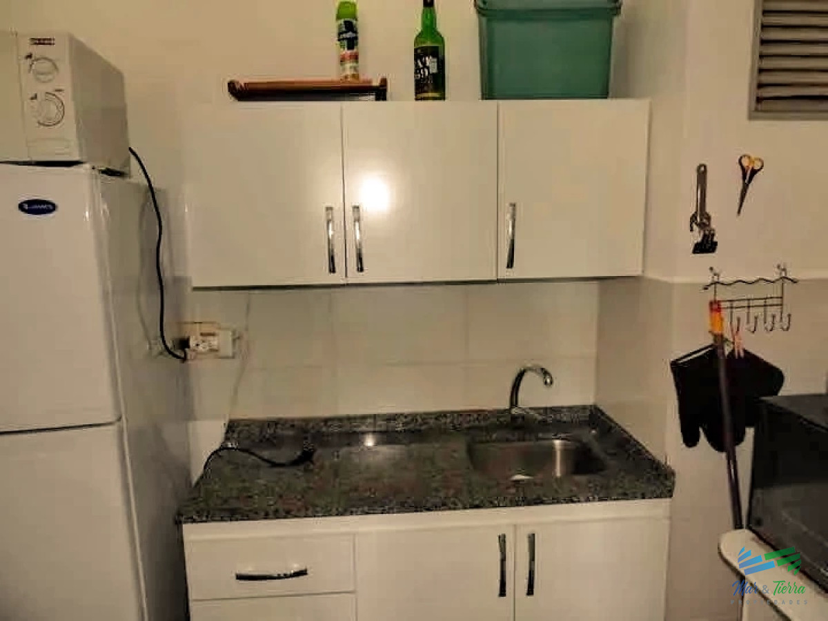 Apartamento ID.3354 - Vendo apartamento de 1 dormitorio y medio. Playa Mansa, Punta del Este.